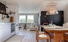 Lovely, Bright Apartment Overlooking Nature
